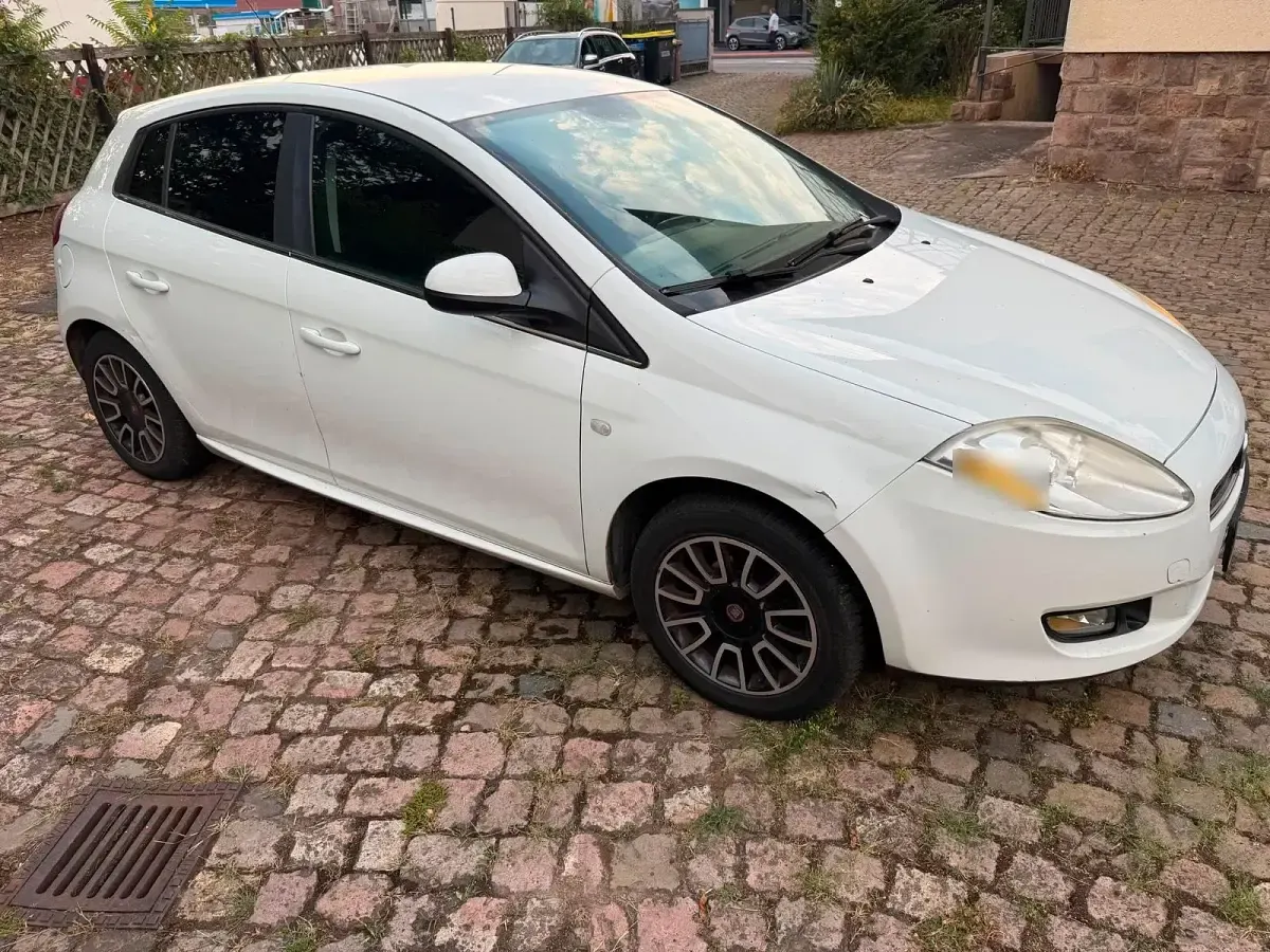 Gebraucht Fiat Bravo 90 PS (66 kW) 2010 Weiß Kleinwagen