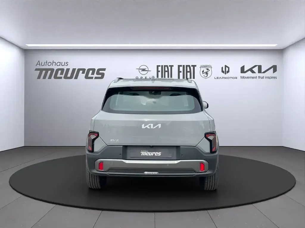 Neu Kia EV2 Air 108 kW (147 PS) 2026 Grau SUV