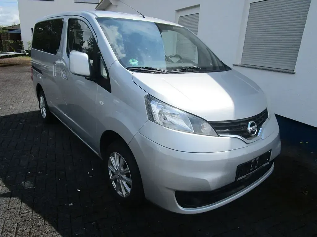 Gebraucht Nissan Evalia Tekna 110 PS (80 kW) 2017 Silver (m) Van / Kleinbus