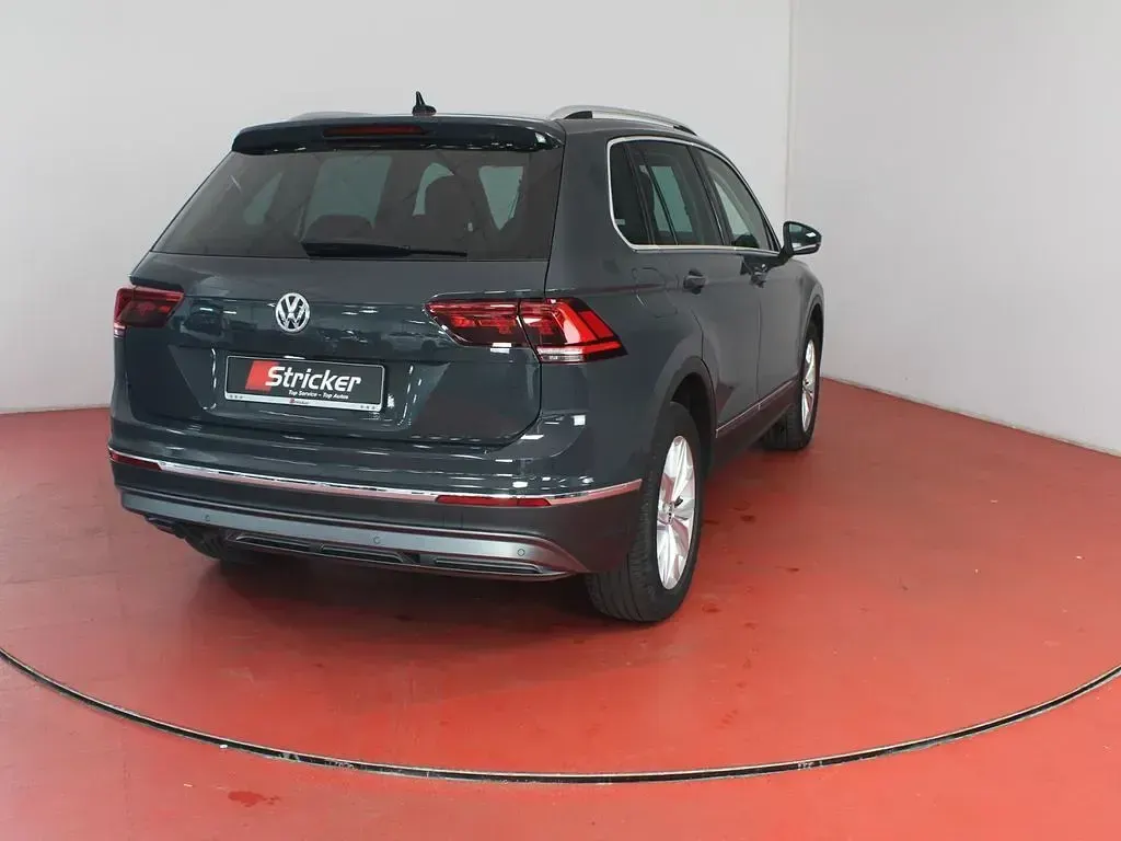 Gebraucht VW Tiguan Highline 190 PS (139 kW) 2020 Uranograu SUV