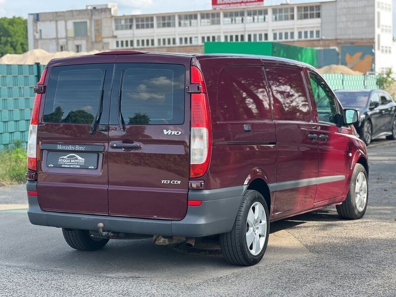 Gebraucht Mercedes Vito 136 PS (100 kW) 2011 Rot Van