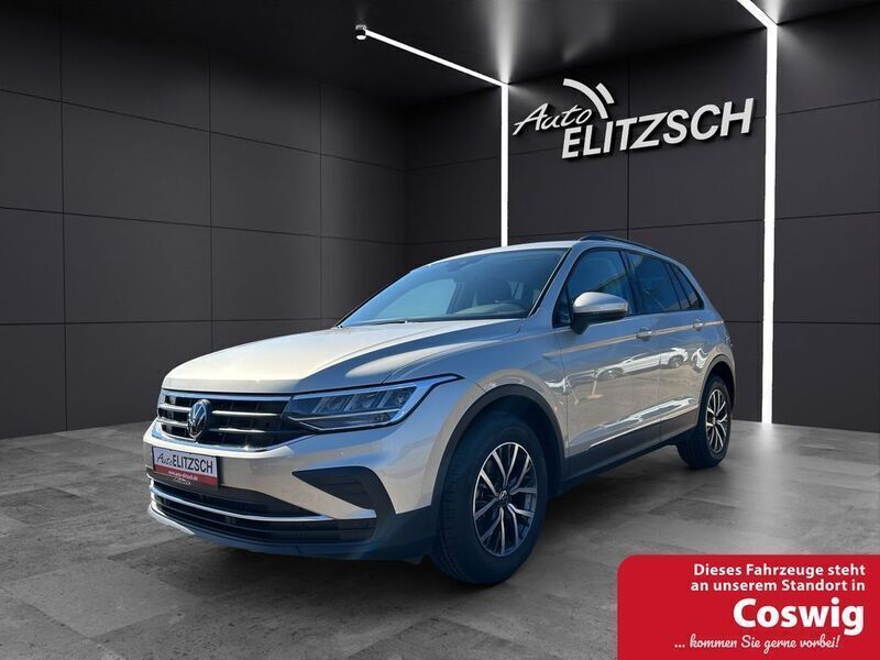 Silber Gebraucht 2024 VW Tiguan Life SUV | 30.445 € (Guter Preis) - Bild 1/4