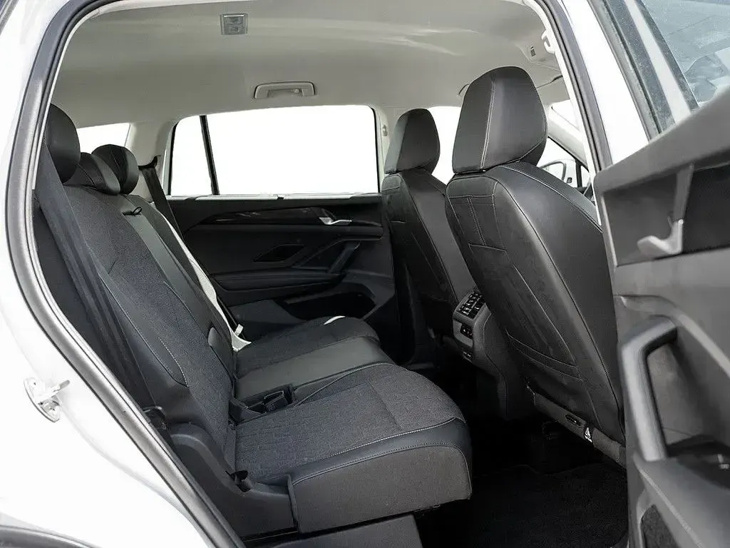 Gebraucht VW Tayron Life 150 PS (110 kW) 2025 Weiss SUV