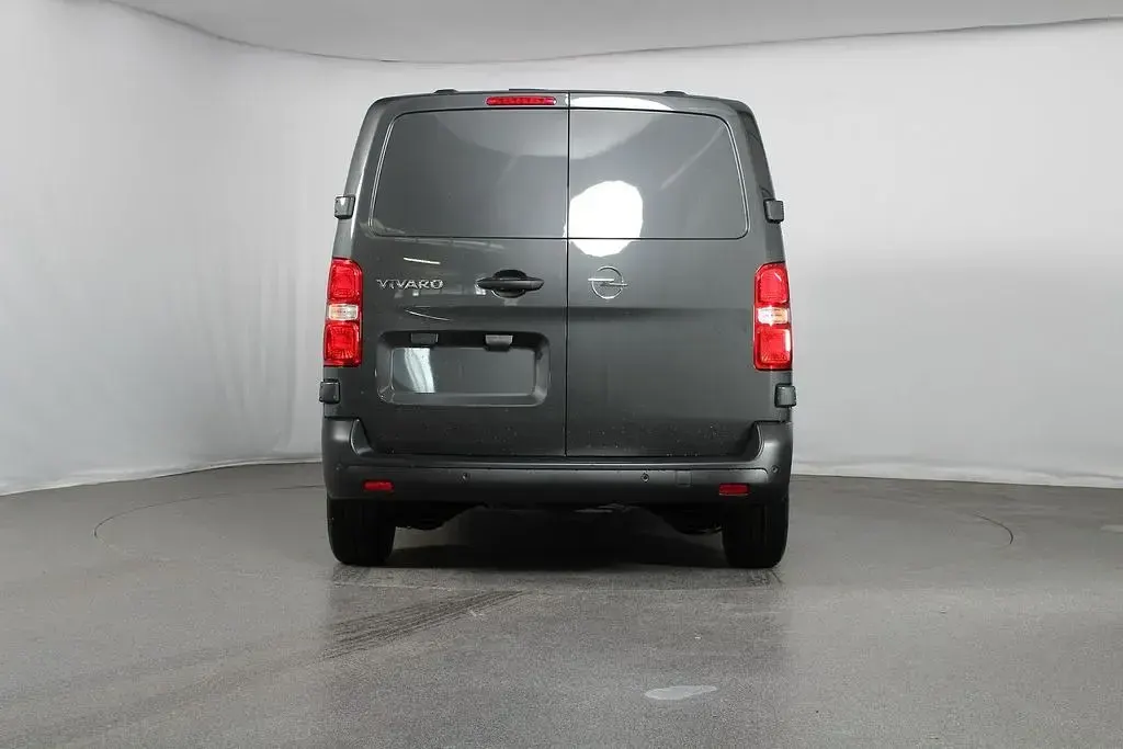 Neu Opel Vivaro-e Combi 120 PS (88 kW) 2026 Merkur grau metallic/grau Van / Kleinbus