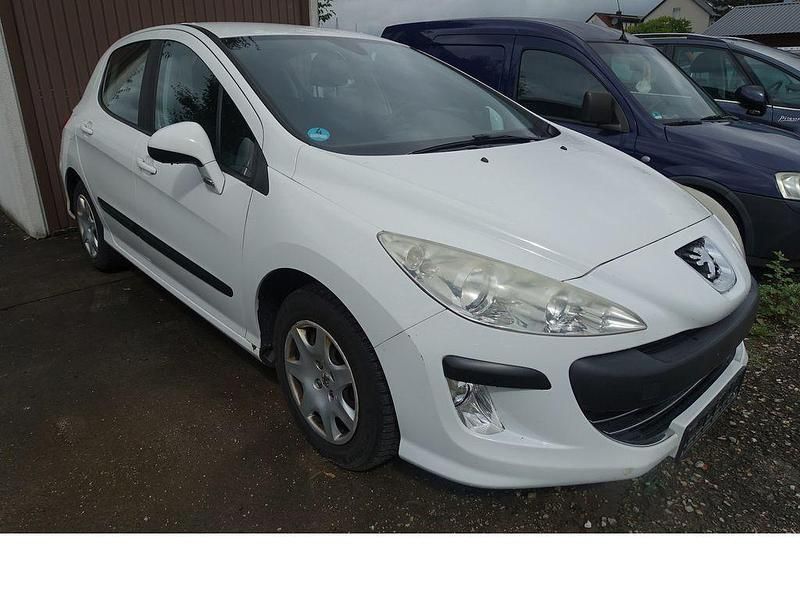 Weiß Gebraucht 2009 Peugeot 308 Tendance Limousine | 2.300 € (Guter Preis) - Bild 1/4