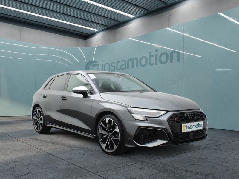 Grau Gebraucht 2023 Audi S3 Business Limousine | 44.398 € (Etwas zu teuer) - Bild 1/4
