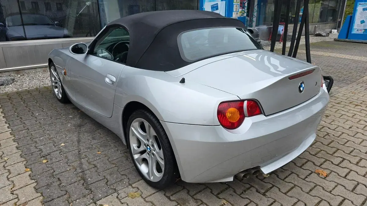 Gebraucht BMW Z4 Sport Line 192 PS (141 kW) 2003 Silber Cabrio