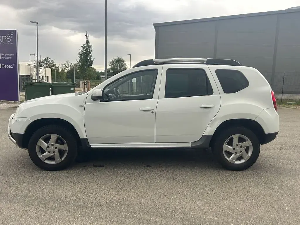 Gebraucht Dacia Duster Prestige 105 PS (77 kW) 2011 Weiß SUV