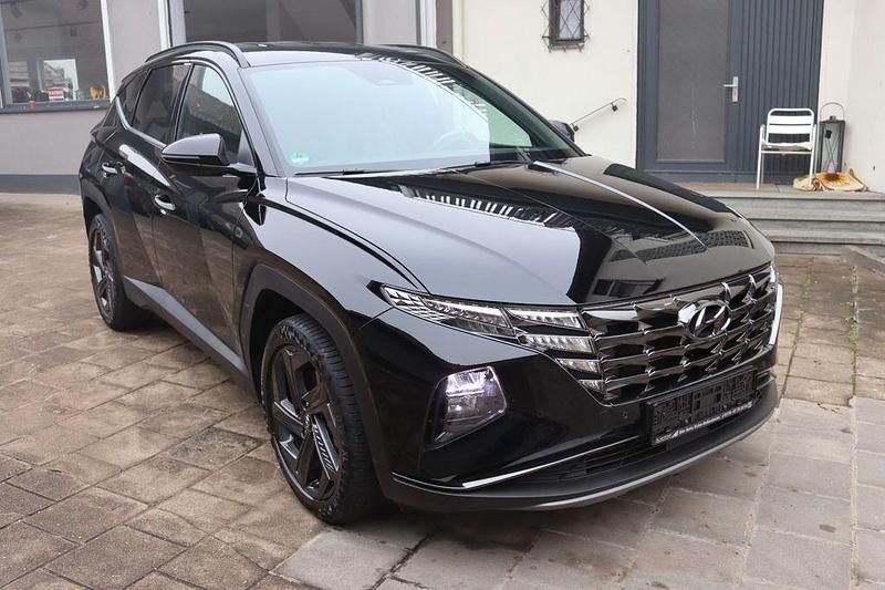 Abyss black Gebraucht 2024 Hyundai Tucson Advantage SUV | 24.900 € - Bild 1/4
