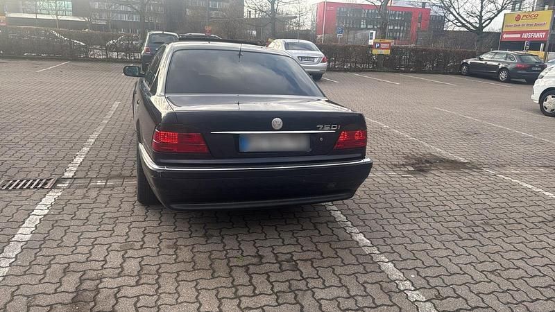 Gebraucht BMW 750 Performance 326 PS (239 kW) 1997 Blau Limousine
