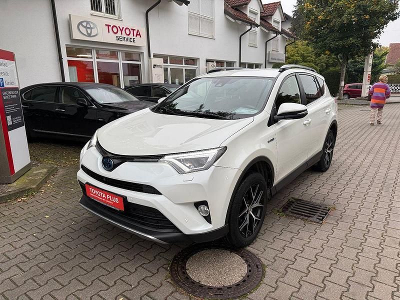 Weiß Gebraucht 2018 Toyota RAV4 Hybrid Style SUV | 21.990 € (Guter Preis) - Bild 1/4