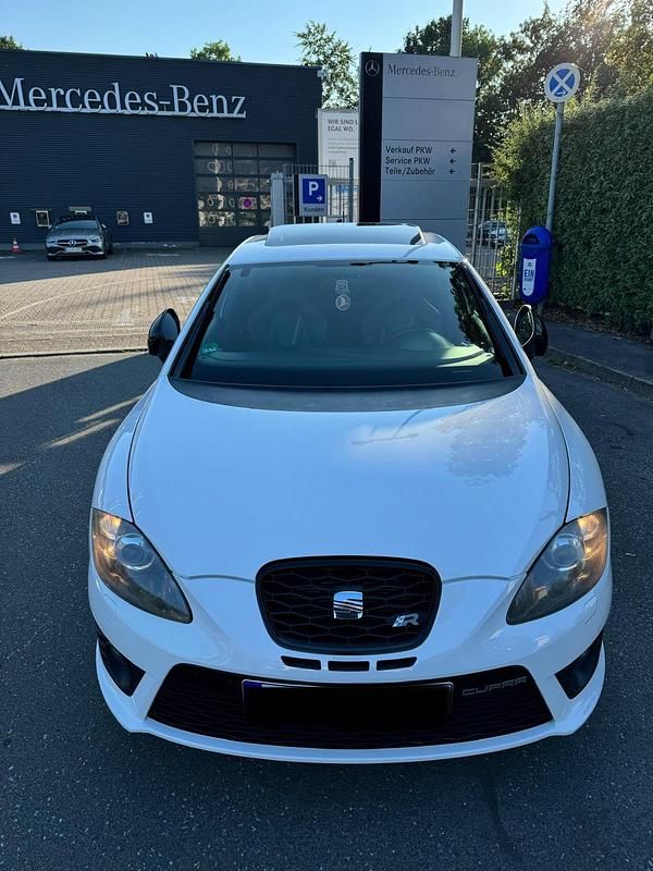 Weiß Gebraucht 2012 Cupra Leon Kleinwagen | 11.000 € (Guter Preis) - Bild 1/4