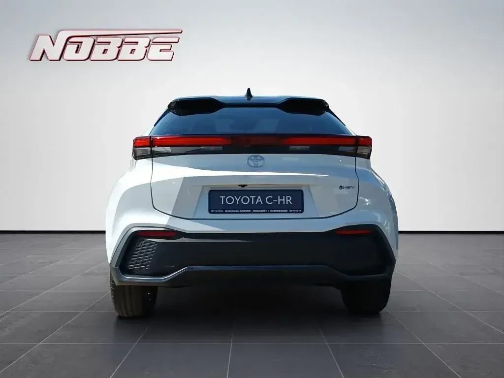 Neu Toyota C-HR 140 PS (102 kW) 2026 Weiß SUV