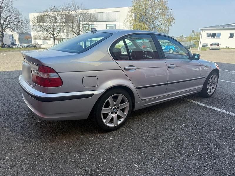 Gebraucht BMW 325 192 PS (141 kW) 2001 Silber Limousine