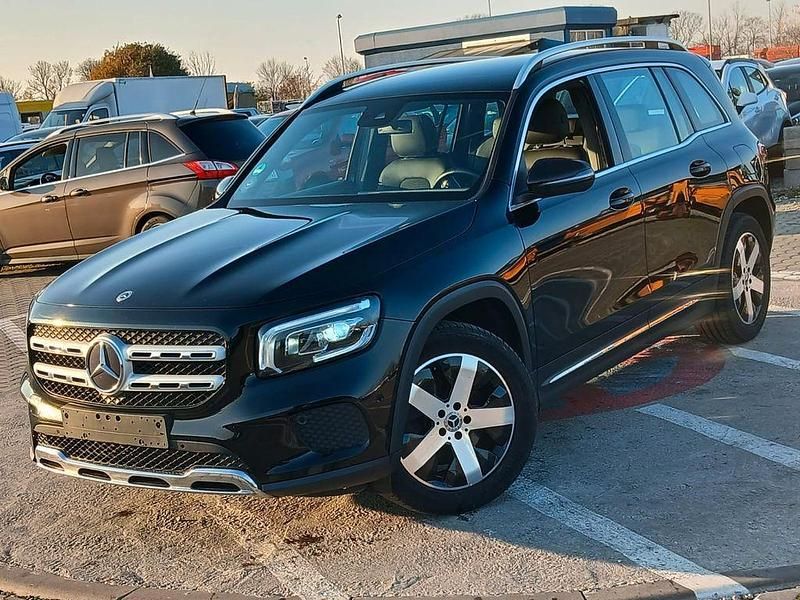 Schwarz Gebraucht 2021 Mercedes GLB200 SUV | 22.799 € (Fairer Preis) - Bild 1/4