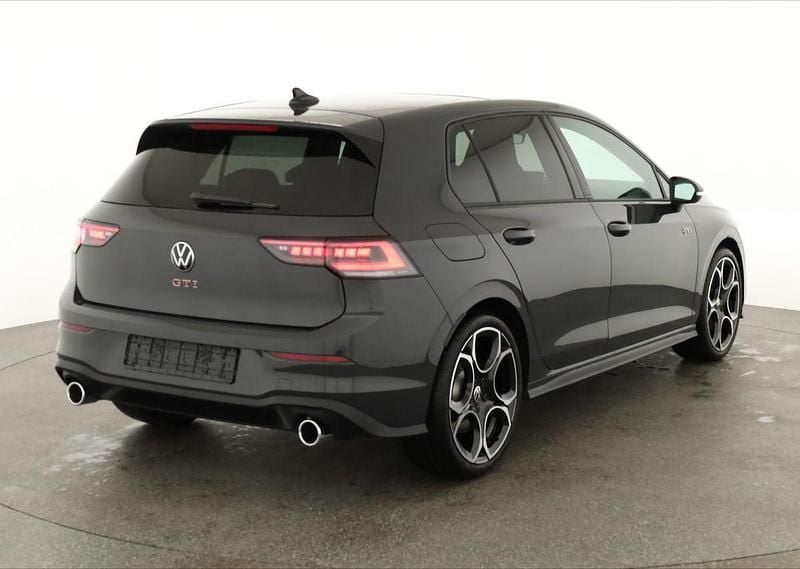 Neu VW Golf VIII GTI 2026 Uranograu