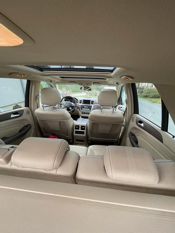 Gebraucht Mercedes ML350 258 PS (189 kW) 2012 Weiß SUV