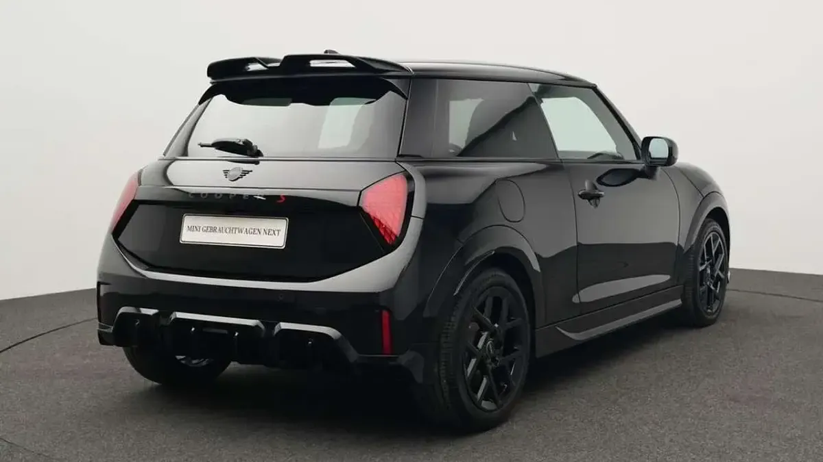 Gebraucht Mini John Cooper Works 204 PS (150 kW) 2025 Schwarz Kleinwagen