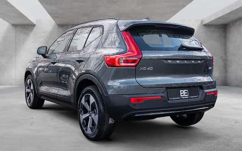 Gebraucht Volvo XC40 Plus 163 PS (119 kW) 2025 Grün SUV