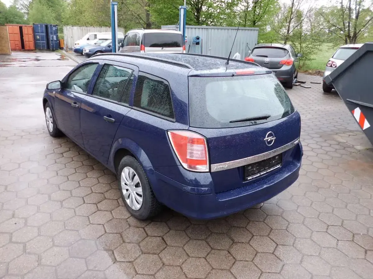 Gebraucht Opel Astra Selection 90 PS (66 kW) 2009 Royal blau (s2) Kombi
