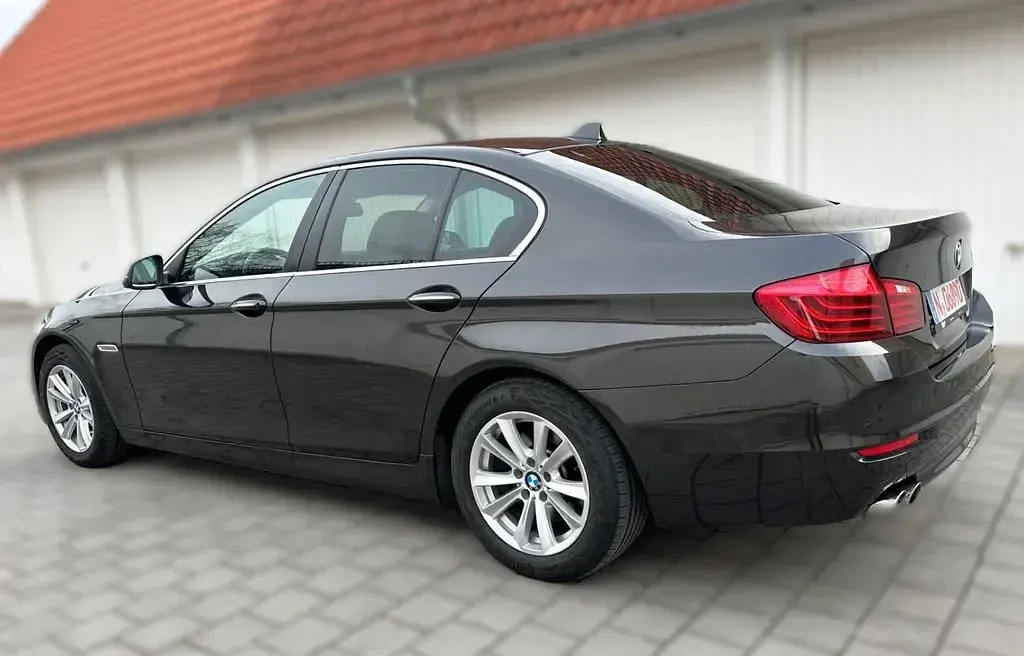 Second-hand BMW 520 190 CP (139 kW) 2014 Maro Berlinǎ