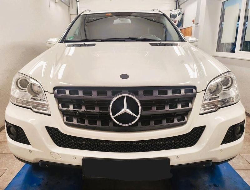 Gebraucht Mercedes ML320 224 PS (164 kW) 2008 Weiß SUV