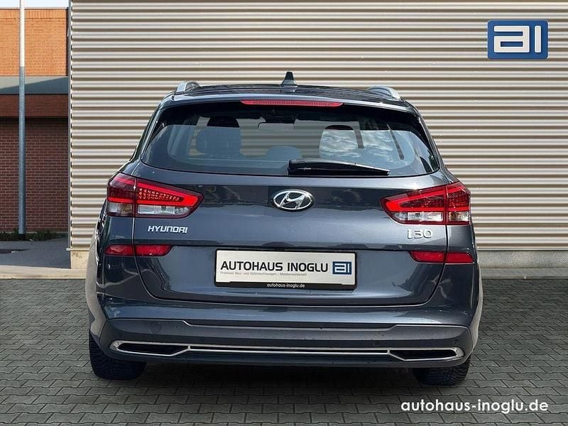 Gebraucht Hyundai i30 120 PS (88 kW) 2023 Grau Kombi