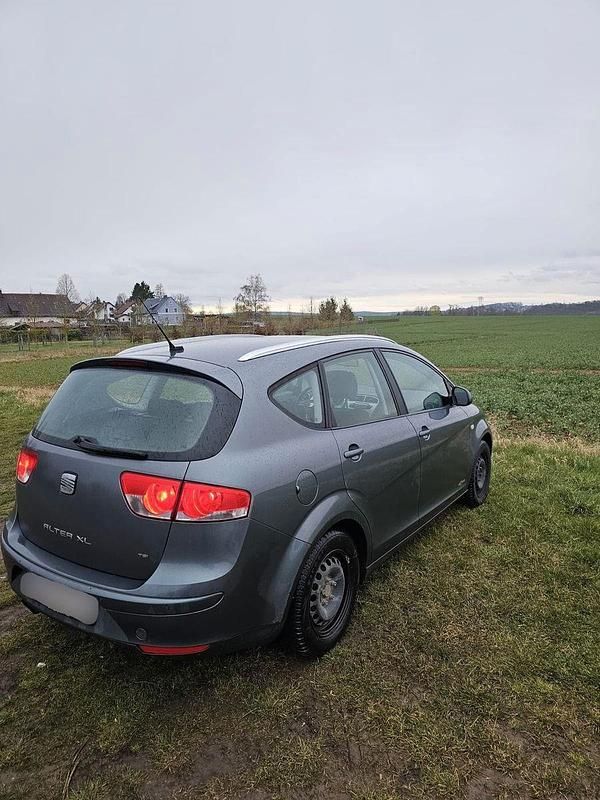 Gebraucht Seat Altea Copa 125 PS (91 kW) 2013 Grau Van / Kleinbus