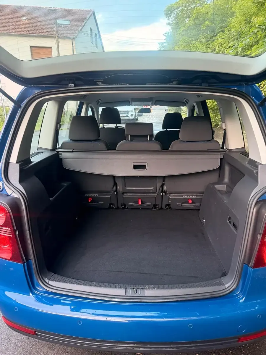 Gebraucht VW Touran 102 PS (75 kW) 2010 Blau Van / Kleinbus