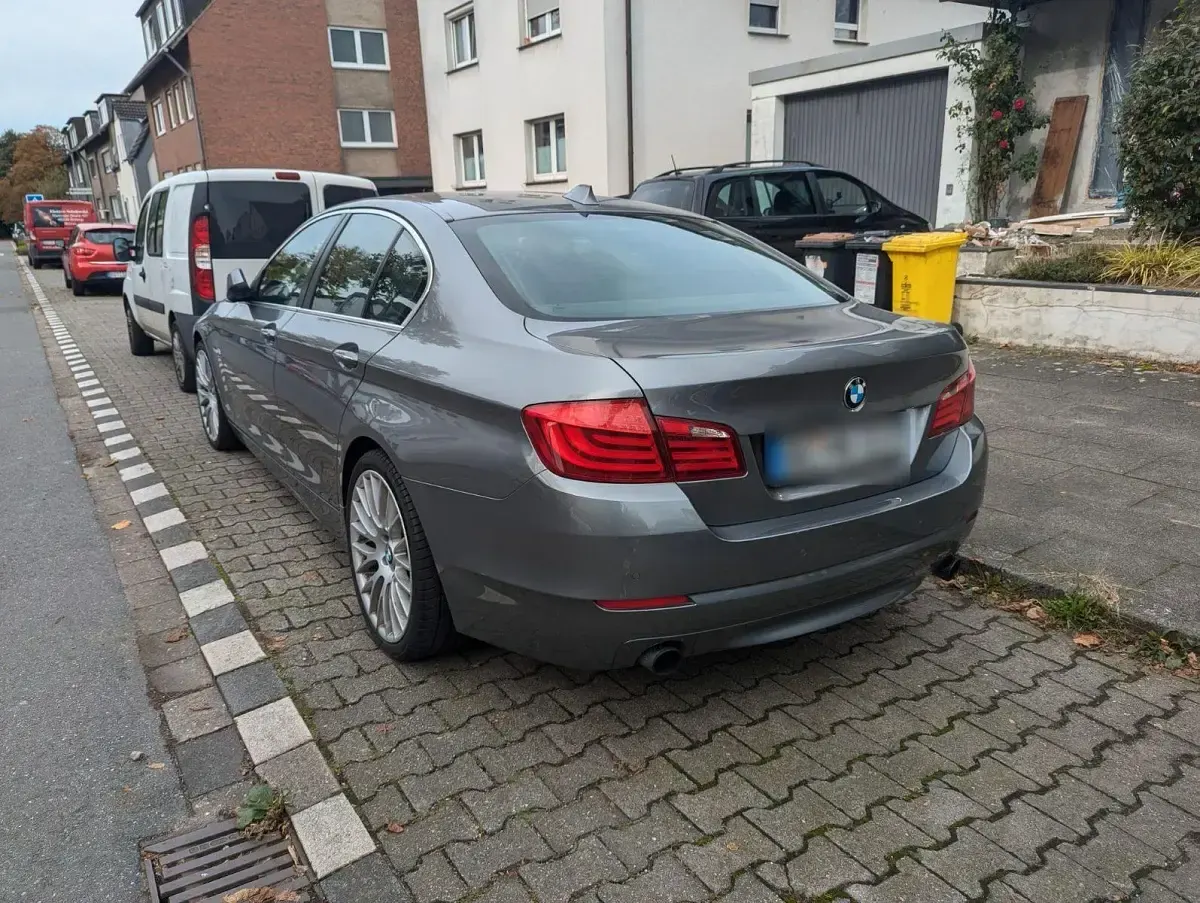 Second-hand BMW 535 306 CP (225 kW) 2010 Gri Berlinǎ