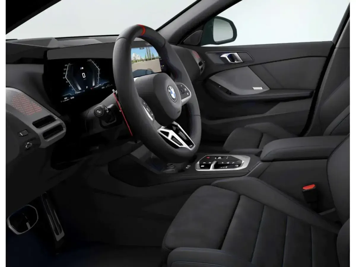 Käytetty BMW 135 Performance 300 HP (220 kW) 2025 Musta Viistoperä