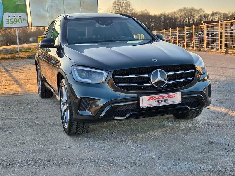 Grau Gebraucht 2020 Mercedes GLC300 SUV | 37.500 € (Guter Preis) - Bild 1/4