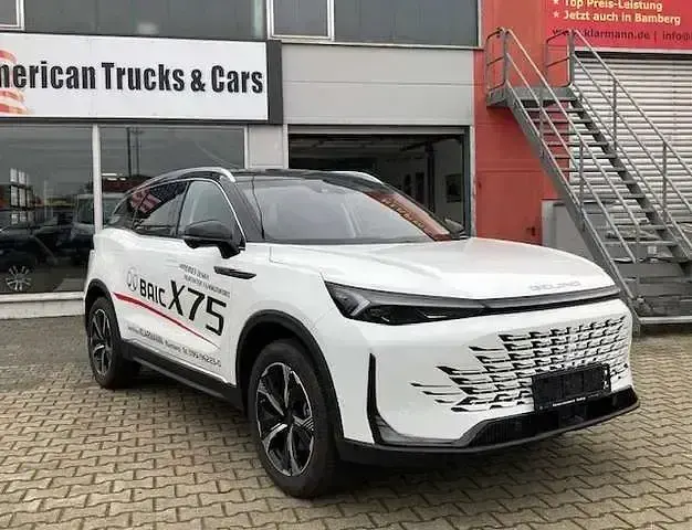 Używany Baic X75 177 KM (130 kW) 2024 Biały SUV
