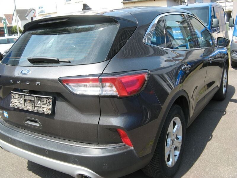 Gebraucht Ford Kuga Titanium 190 PS (139 kW) 2020 Grau SUV