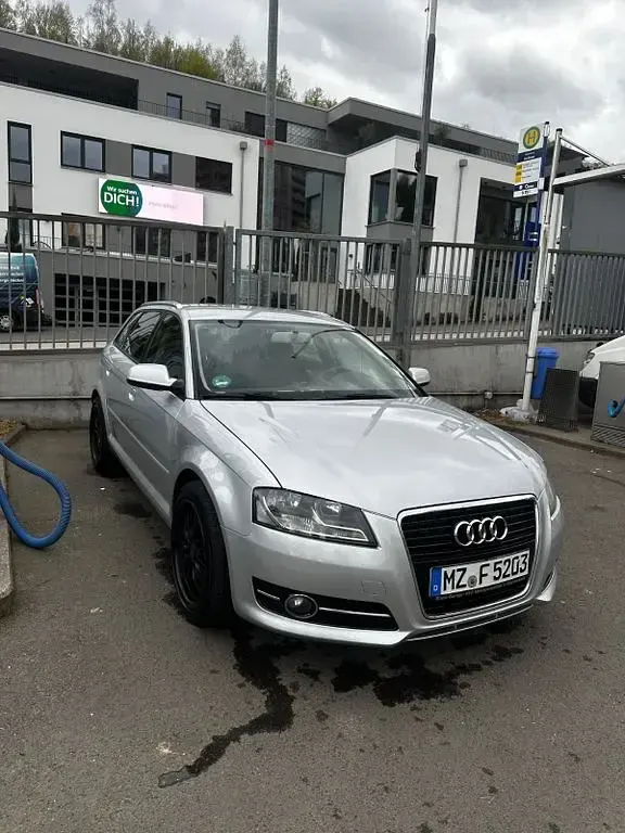 Gebraucht Audi A3 Sport 125 PS (91 kW) 2011 Silber Kleinwagen