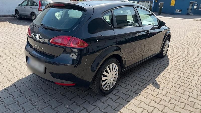 Usata Seat Leon 75 CV (55 kW) 2007 Nero Utilitaria