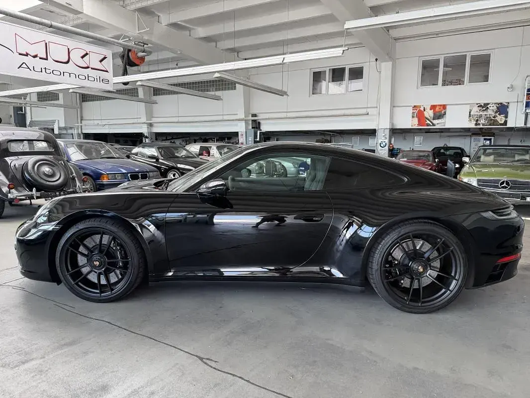 Gebraucht Porsche 911 Carrera 4 GTS 480 PS (353 kW) 2023 Schwarz (schwarz / schwarz) Coupé