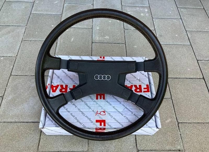 Second-hand Audi 80 75 CP (55 kW) 1984 Albastru Berlinǎ