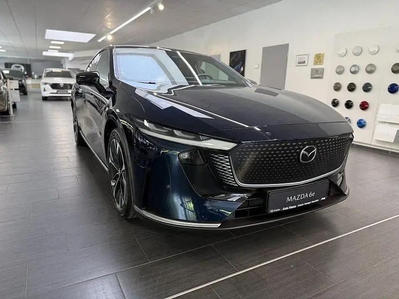 Blau Neu 2025 Mazda 6e Takumi-Line Limousine | 43.990 € - Bild 1/4