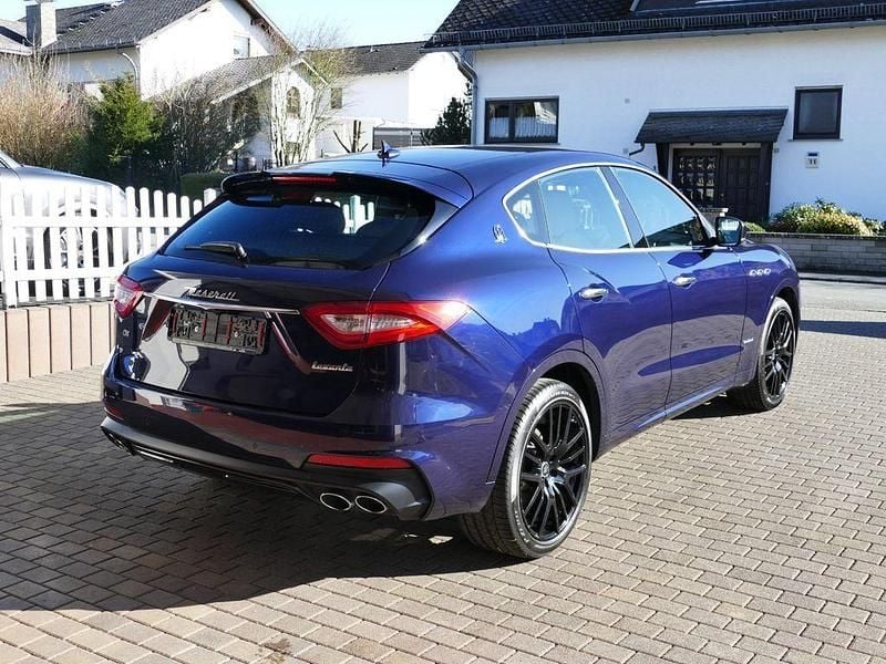 Gebraucht Maserati Levante 275 PS (202 kW) 2021 Blu passione met. SUV