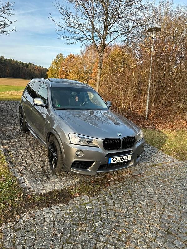 Grau Gebraucht 2013 BMW X3 M Sport SUV | 17.900 € - Bild 1/4