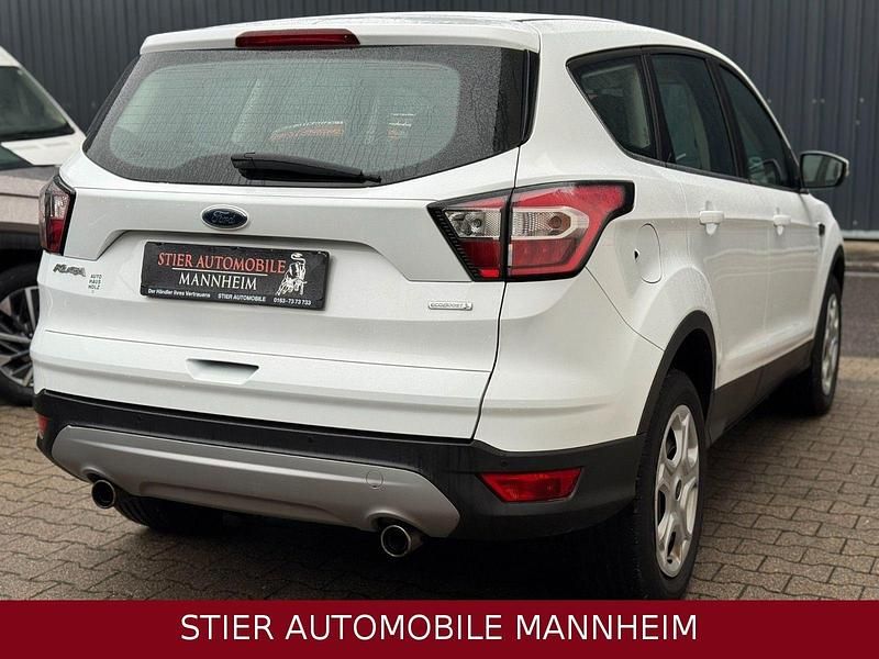 Gebraucht Ford Kuga Trend 120 PS (88 kW) 2018 Weiß SUV