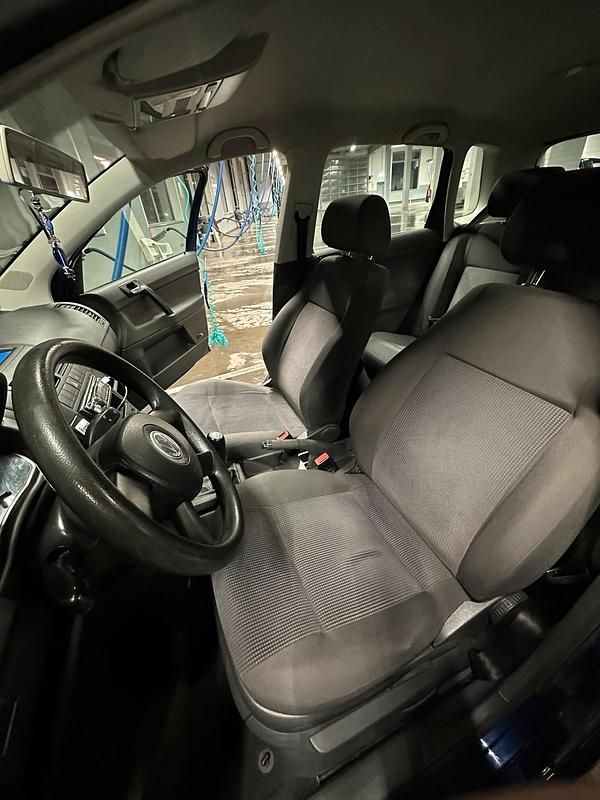 Gebraucht VW Polo Comfortline 101 PS (74 kW) 2005 Blau Kleinwagen