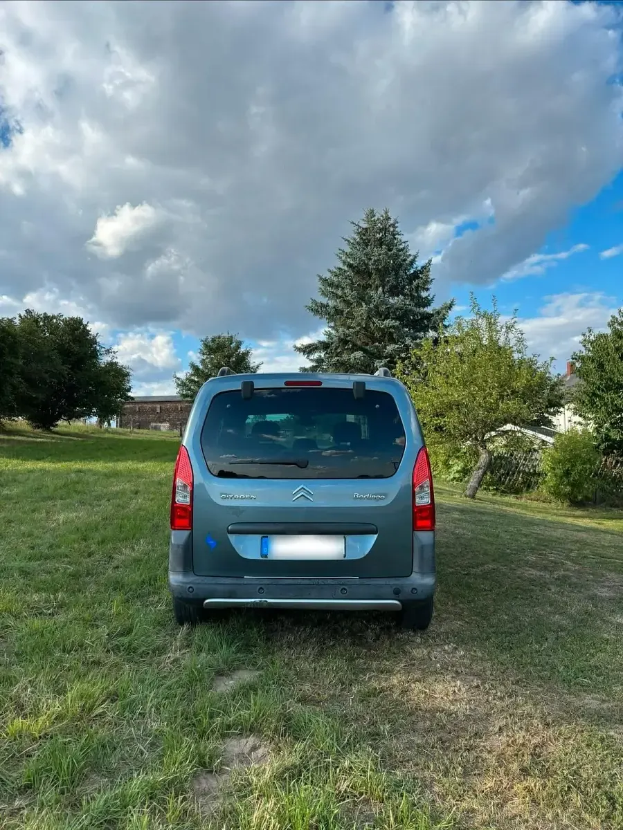 Gebraucht Citroën Berlingo XTR 90 PS (66 kW) 2011 Grau Van / Kleinbus