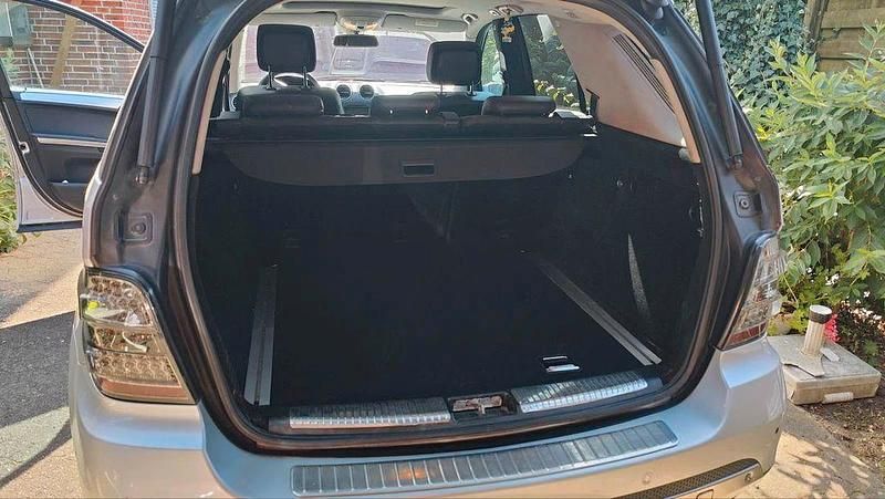 Gebraucht Mercedes ML420 306 PS (225 kW) 2007 Silber SUV