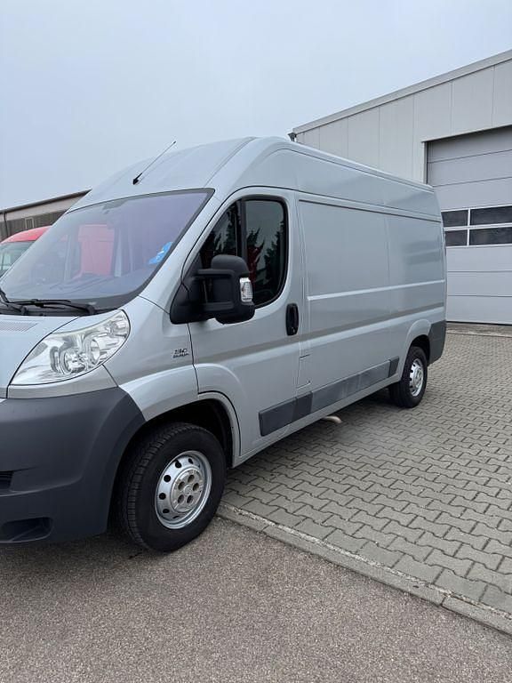 Gebraucht Fiat Ducato 131 PS (96 kW) 2011 Grau Van