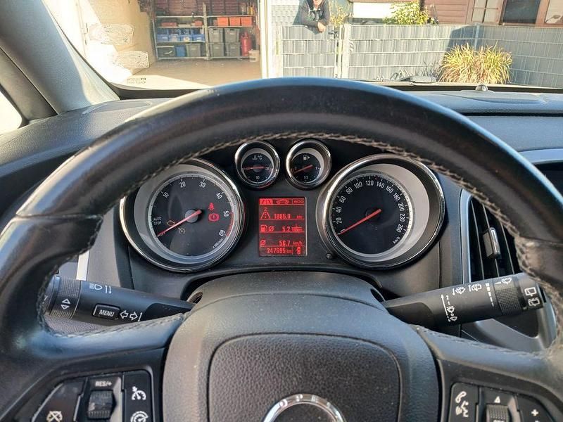 Silber Gebraucht 2013 Opel Astra Eco Kombi | 2.850 € (Guter Preis) - Bild 1/4