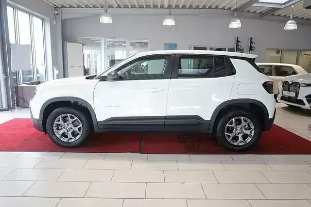 Gebraucht Jeep Avenger Longitude 101 PS (74 kW) 2024 Solid white SUV