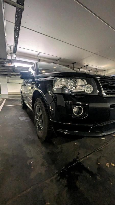 Schwarz Gebraucht 2014 Land Rover Freelander 2 SUV | 12.500 € (Etwas zu teuer) - Bild 1/4