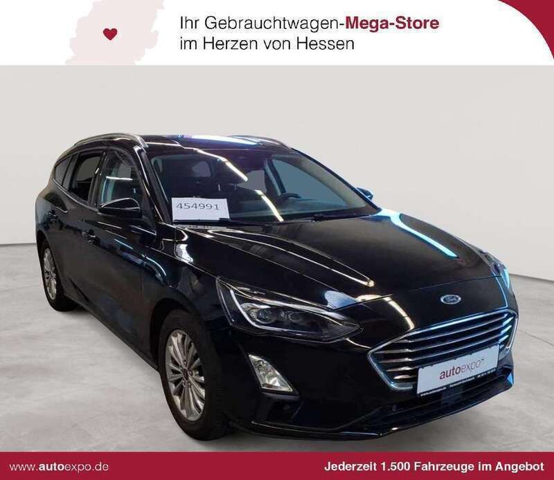 Obsidianschwarz metallic Gebraucht 2022 Ford Focus Titanium Kombi | 14.290 € (Superpreis) - Bild 1/4